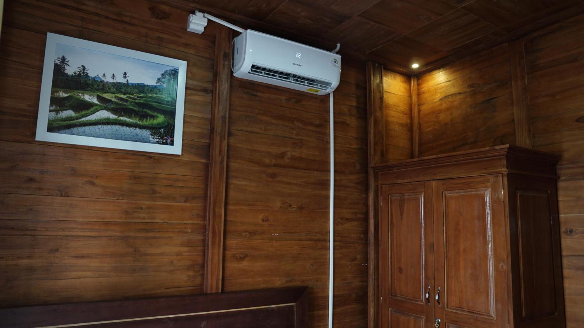 Grand Raka Homestay ロヴィーナ エクステリア 写真
