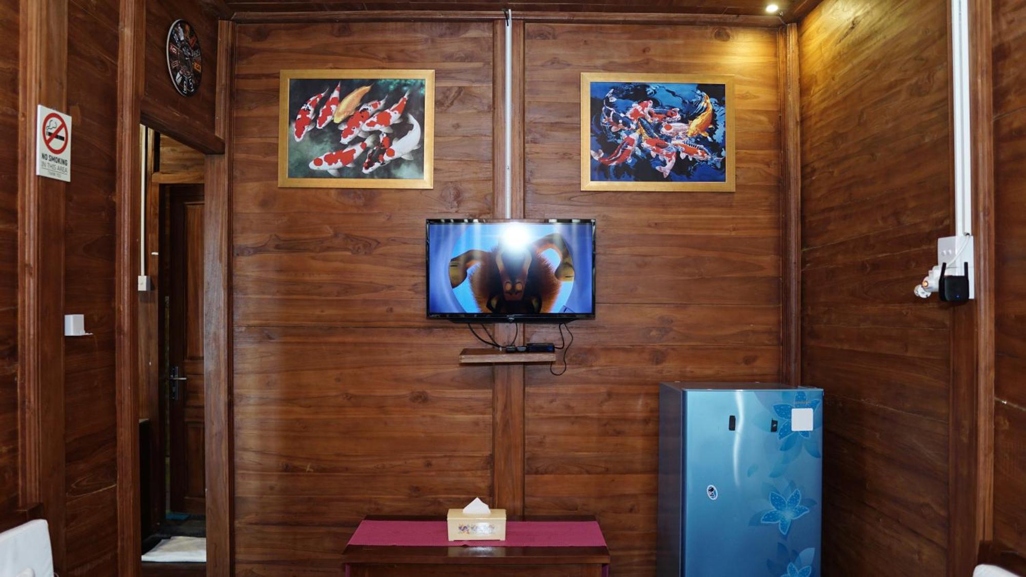 Grand Raka Homestay ロヴィーナ エクステリア 写真